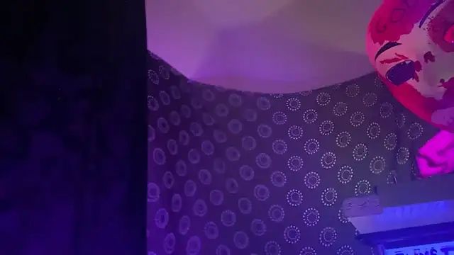 Snapshot of DjDiCKmannOnE chatting on June 20, 2:05 am DjDiCKmannOnE online show from June 20, 2:05 am