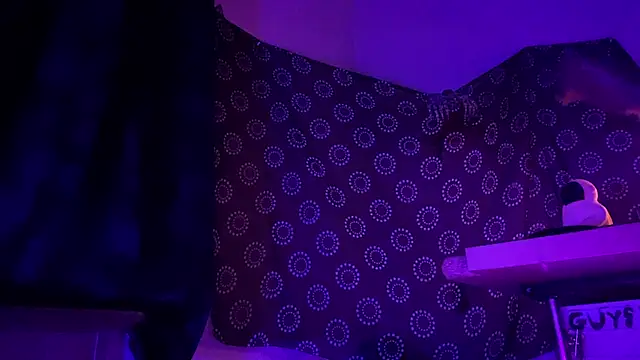 DjDiCKmannOnE online show from February 25, 11:15 pm