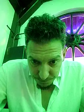 Snapshot of ARTANIS20 chatting on September 19, 6:23 pm ARTANIS20 online show from September 19, 6:23 pm