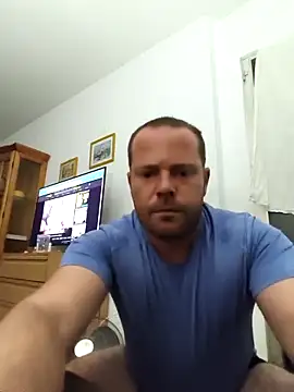 Parejabdsm90 online show from October 18, 2:13 am