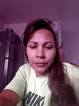 Snapshot of dyjaA chatting on April 22, 10:33 am dyjaA online show from April 22, 10:33 am
