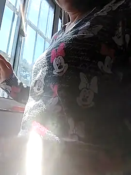 Snapshot of dyjaA chatting on October 24, 12:37 pm dyjaA online show from October 24, 12:37 pm