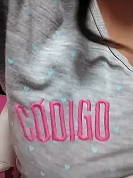 Snapshot of dyjaA chatting on October 31, 10:23 am dyjaA online show from October 31, 10:23 am