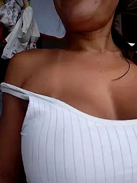 dyjaA online show from April 14, 3:50 pm