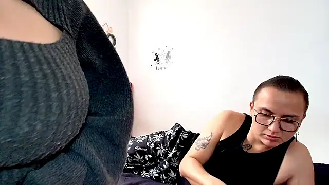 Husbands Horny online show from February 24, 2:07 pm