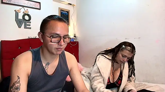 Snapshot of Husbands_Horny chatting on October 15, 1:41 pm Husbands Horny online show from October 15, 1:41 pm