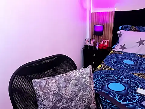 Pauline Fox online show from May 12, 10:38 pm