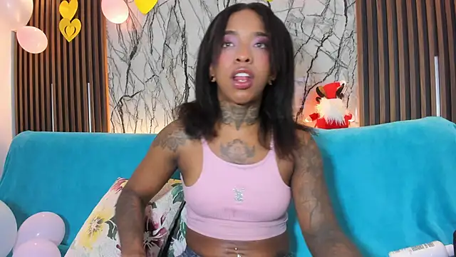 Pauline Fox online show from November 28, 1:50 am