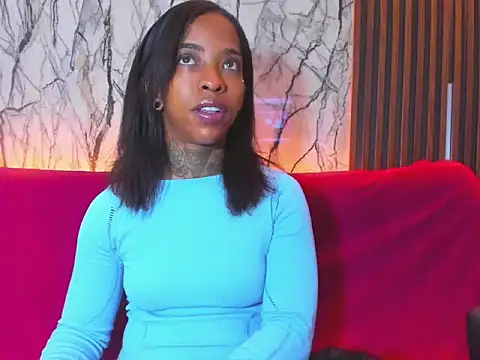 Pauline Fox online show from November 12, 1:10 am