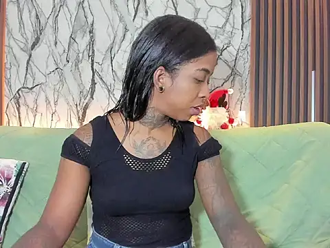 Pauline Fox online show from November 23, 2:10 am