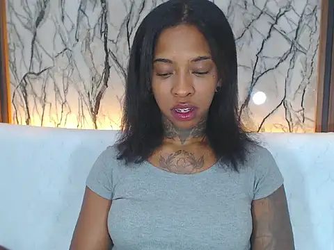 Pauline Fox online show from November 2, 11:54 pm