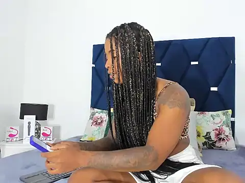 Pauline Fox online show from September 30, 11:00 pm