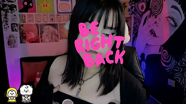 Yuhwan  online show from December 18, 5:39 pm