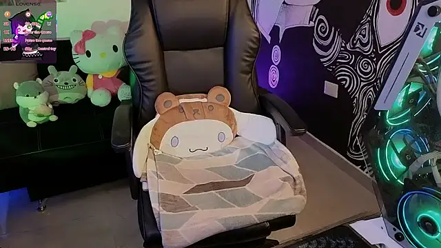 Yuhwan  online show from November 10, 7:19 pm