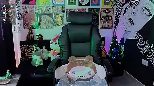 Yuhwan  online show from December 14, 6:24 pm