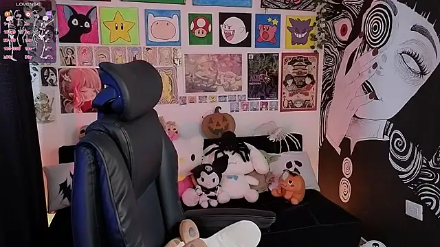 Yuhwan  online show from October 28, 7:46 pm