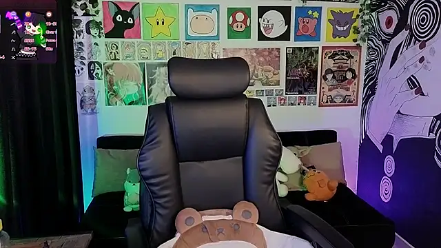 Yuhwan  online show from November 16, 9:30 pm