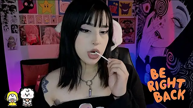 Yuhwan  online show from January 13, 8:46 pm