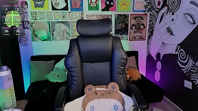 Yuhwan  online show from March 12, 9:52 pm