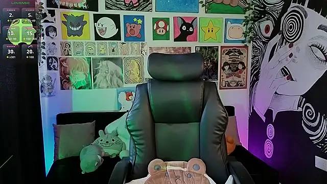 Yuhwan  online show from March 18, 8:10 pm