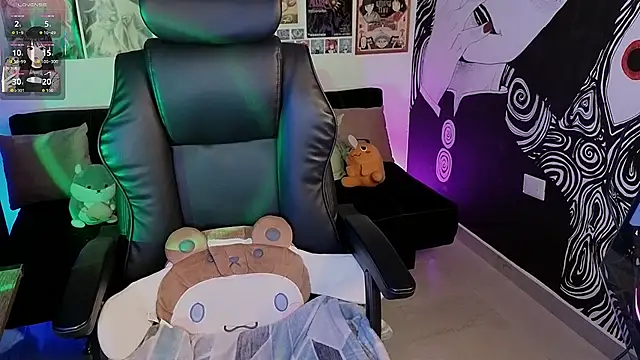 Yuhwan  online show from February 13, 10:32 pm