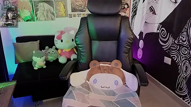 Yuhwan  online show from February 4, 10:05 pm