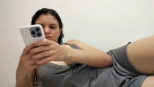 Snapshot of isabelly08ty chatting on November 19, 6:08 pm isabelly08ty online show from November 19, 6:08 pm