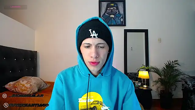 Snapshot of santiago_cutex chatting on September 18, 6:16 am santiago cutex online show from September 18, 6:16 am