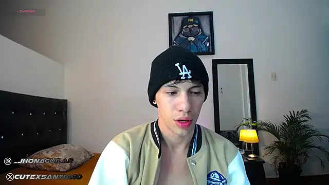 Snapshot of santiago_cutex chatting on September 20, 5:23 am santiago cutex online show from September 20, 5:23 am