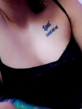 Themaskedgirl21 online show from February 25, 1:44 pm