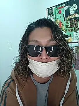 specialz0831 online show from October 31, 11:22 pm