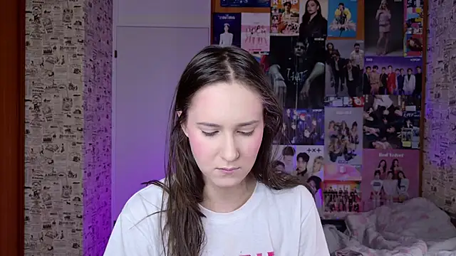 Snapshot of LucyRose3 chatting on December 1, 2:07 pm LucyRose3 online show from December 1, 2:07 pm