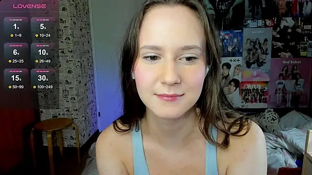 LucyRose3 online show from October 29, 4:44 am