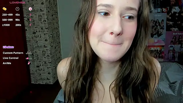 Snapshot of LucyRose3 chatting on October 8, 3:46 pm LucyRose3 online show from October 8, 3:46 pm