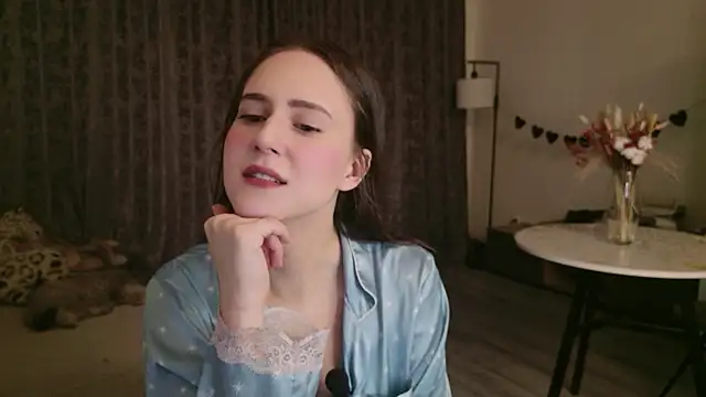 LucyRose3 online show from March 2, 3:51 am