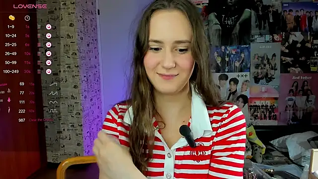 LucyRose3 online show from September 15, 4:46 am