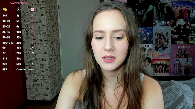 LucyRose3 online show from October 13, 4:14 am