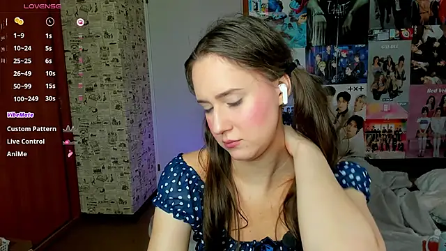 Snapshot of LucyRose3 chatting on September 29, 4:56 pm LucyRose3 online show from September 29, 4:56 pm