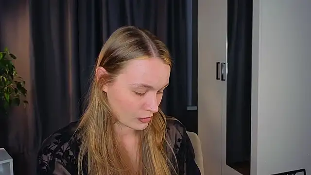 lisa schiele online show from September 17, 8:33 pm