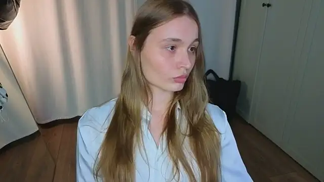 lisa schiele online show from May 19, 8:27 pm