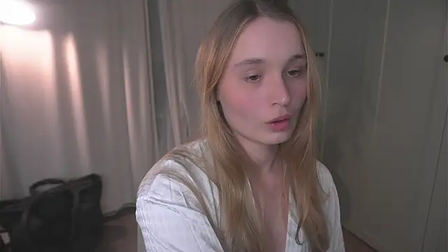 lisa schiele online show from February 10, 8:52 pm