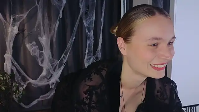 lisa schiele online show from October 30, 8:39 pm