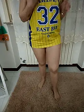 alicepavia22 online show from March 13, 10:04 pm