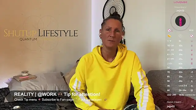 SwingWingWomanSweden online show from December 4, 11:09 am