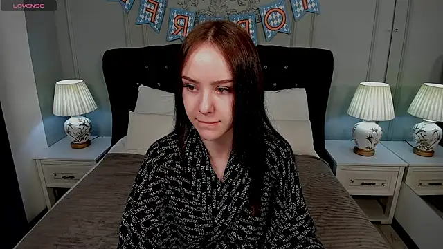 Snapshot of MarySparkle chatting on September 27, 2:39 am MarySparkle online show from September 27, 2:39 am