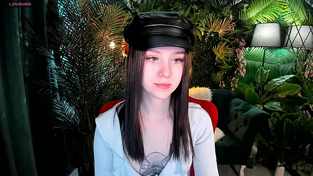 Snapshot of MarySparkle chatting on September 20, 2:49 am MarySparkle online show from September 20, 2:49 am