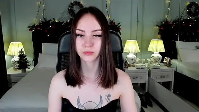 MarySparkle online show from December 17, 3:33 am