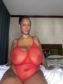 Snapshot of sexyBoobies98 chatting on October 18, 8:33 pm sexyBoobies98 online show from October 18, 8:33 pm