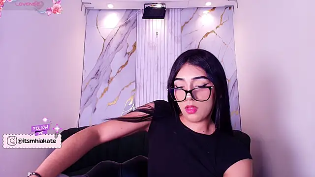 Snapshot of Mhiaa_Sweet chatting on April 22, 12:12 pm Mhiaa Sweet online show from April 22, 12:12 pm