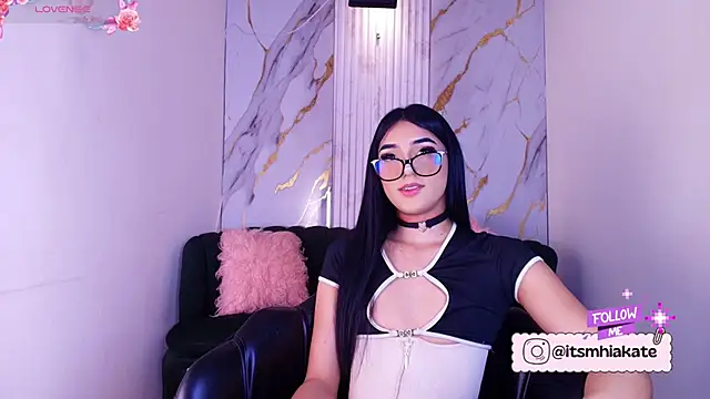 Snapshot of Mhiaa_Sweet chatting on May 23, 12:15 pm Mhiaa Sweet online show from May 23, 12:15 pm